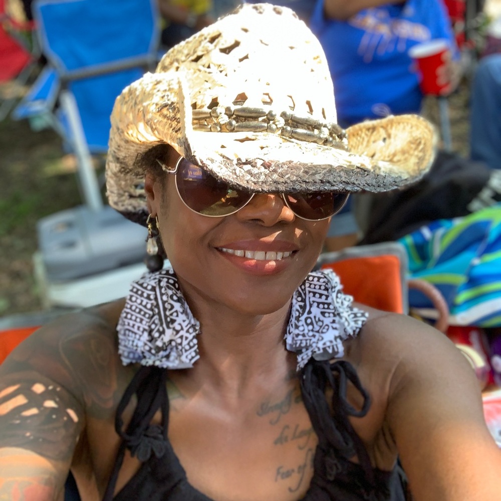 Meet your Posher, Davida